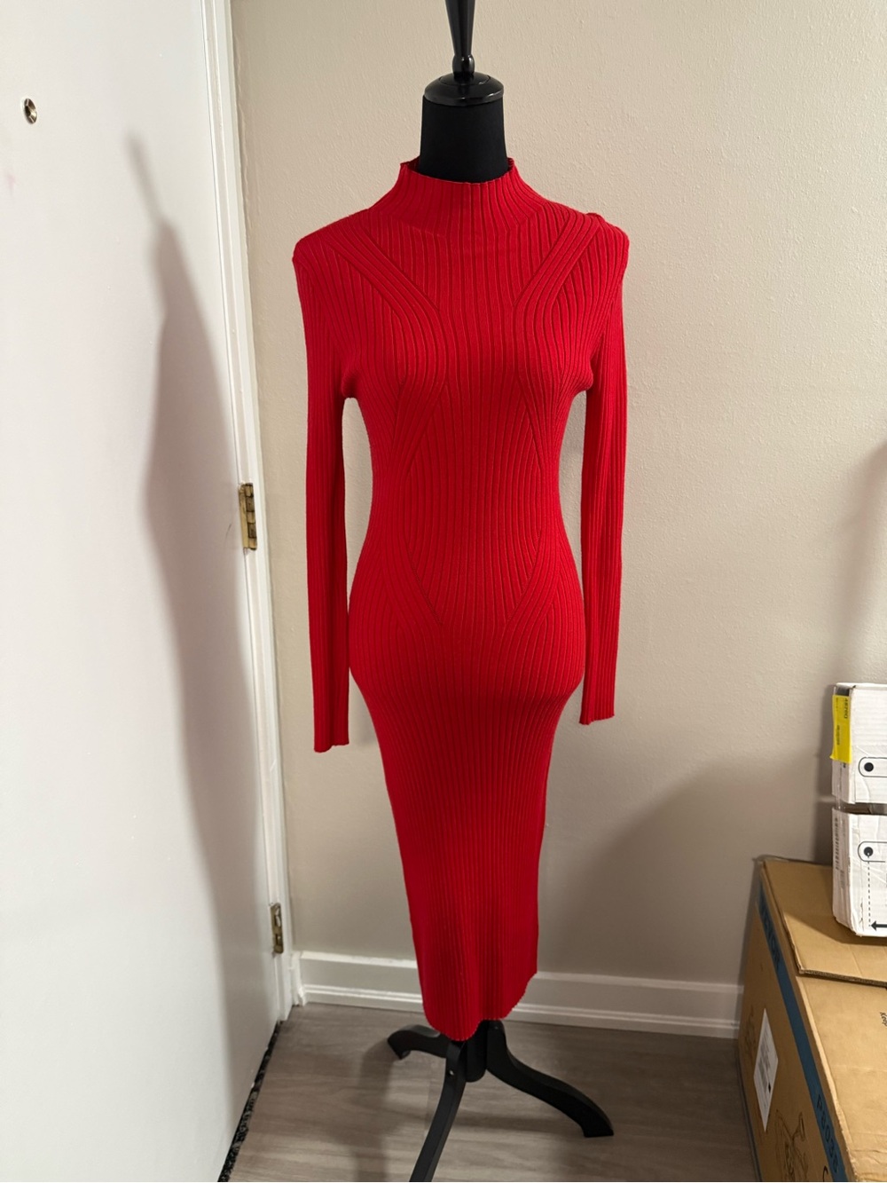 Active USA Red Ribbed Long-Sleeve Midi Dress
